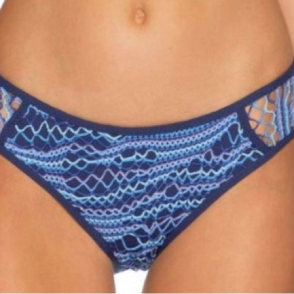Becca by Rebecca Virtue Courtney Crochet NWT Bottoms